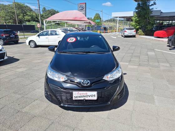 TOYOTA YARIS 1.5 16V FLEX XL PLUS CONNECT MULTIDRIVE TOYOTA YARIS 1.5 16V FLEX XL PLUS CONNECT MULTIDRIVE